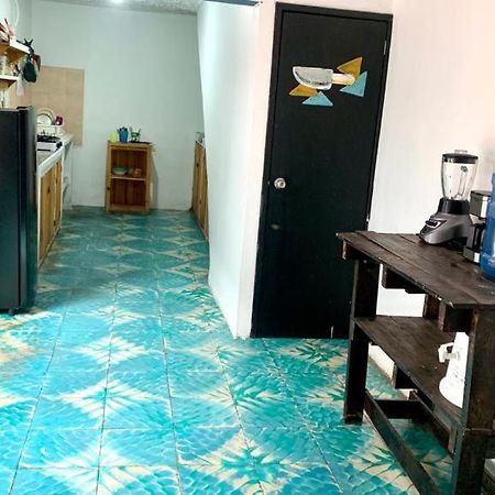 Hostal Casa 74 Dona Panchita Сан-Кристобаль-де-Ла-Касас Экстерьер фото
